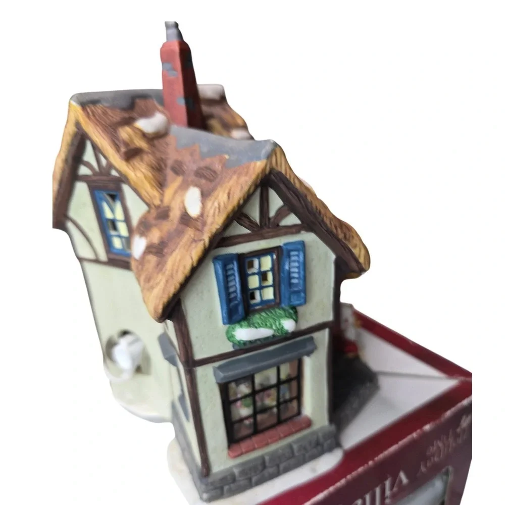 Holiday Time Village Collectibles Janes Quilt Shop Lighted‎ Christmas House G2